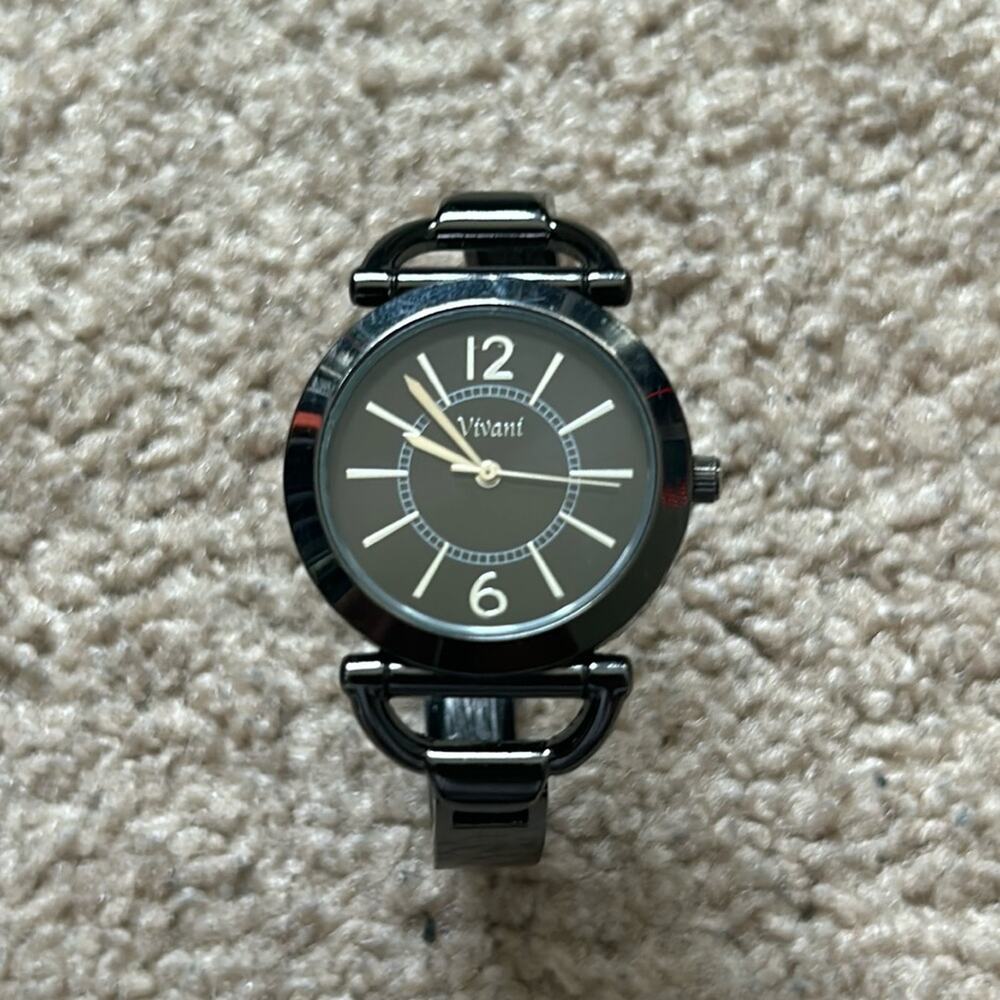Vivian‎ women’s vintage gray/black bracelet watch working battery fits size: S